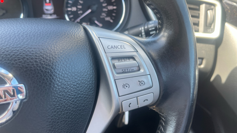 Nissan Qashqai 1.5 dCi Acenta [Smart Vision Pack] 5dr Diesel Hatchback